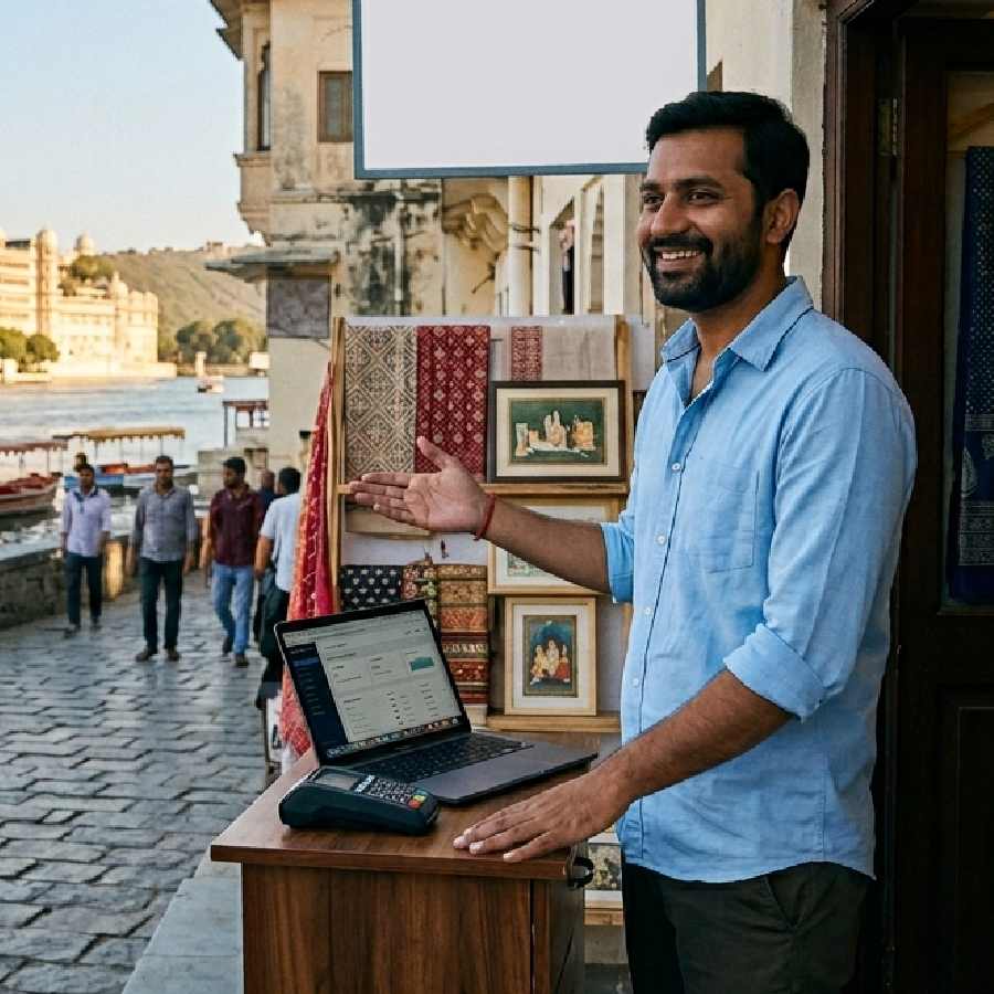 Man quits corporate Job and moves to Udaipur, now earns 1 Lakh per month in business