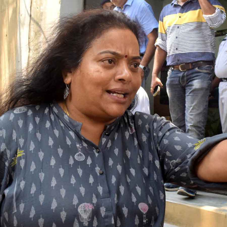 Police send notice to TMC candidate Ratna Chatterjee over vandalism at BJP party office in Parnasree