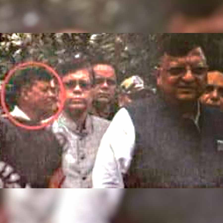 Local BJP leader was with CEO Manoj Agarwal in Nandigram, TMC claimed by showing photo