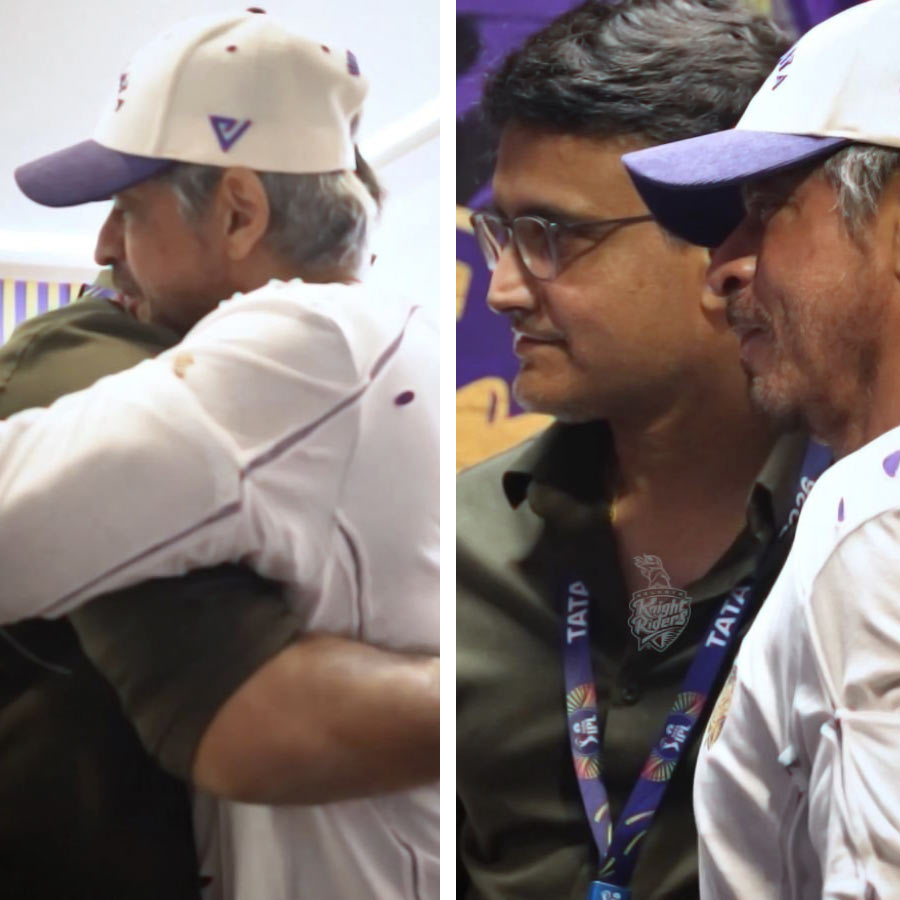 শাহরুখ-সৌরভ সাক্ষাৎ।