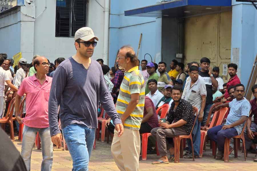 টেকনিশিয়ান স্টুডিয়োয় বৈঠকে আবীর চট্টোপাধ্যায়। 