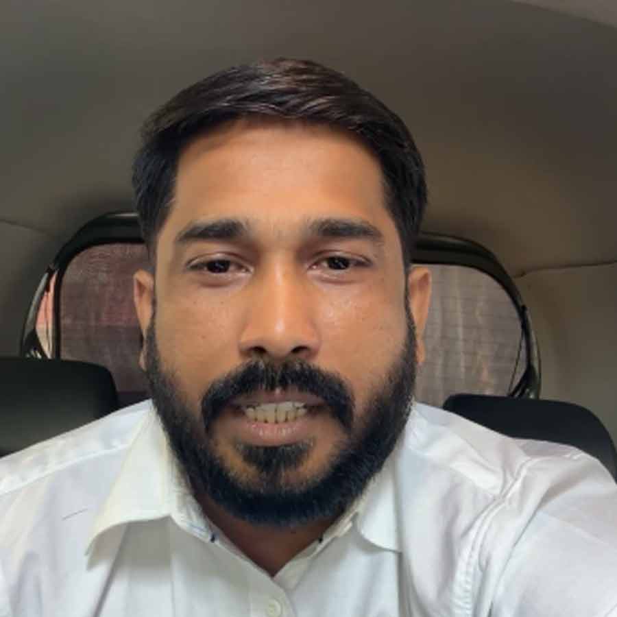 Sona Pappu again came to live in social media slams BJP dgtl