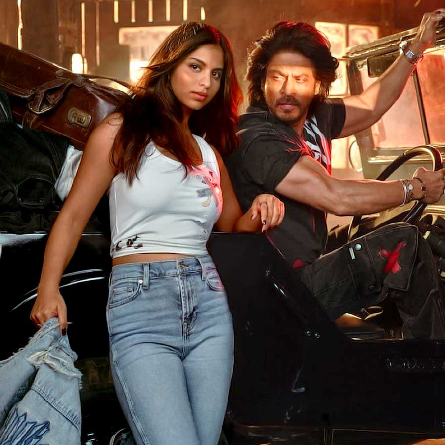 Saurabh Shukla said that Shah Rukh Khan treats his daughter Suhana Khan as a colleague dgtl