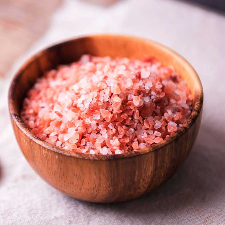 How does India defeat Pakistan in Himalayan pink salt business though its mines are in Islamabad 