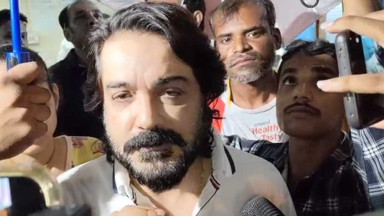 সমাধানসূত্র দিলেন প্রসেনজিৎ?