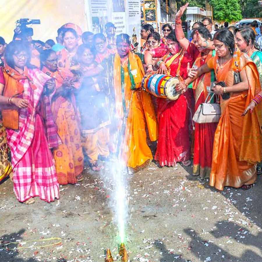 Why is the Modi government suddenly so enthusiastic about the Women's Reservation Bill? Question rises