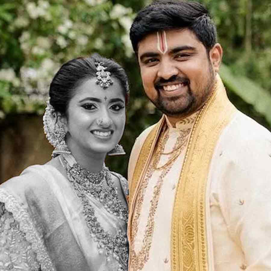 (বাঁ দিকে) মৃত চিকিৎসক কৃত্তিকা। (ডান দিকে) চিকিৎসক মহেন্দ্র। কৃত্তিকার স্বামী। ছবি: সংগৃহীত।