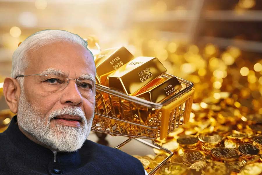 Why does France pull out all its gold from US Federal Reserve