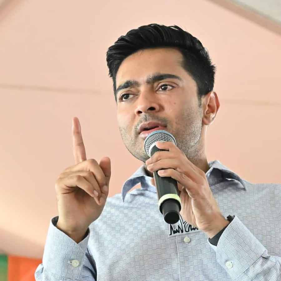 TMC MP Abhishek Bandyopadhyay held meeting with candidates and leaders in West Midnapore dgtld