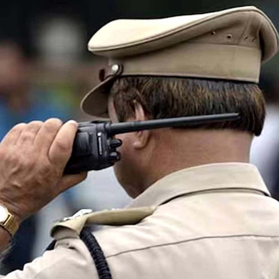 ফের পুলিশে রদবদল কমিশনের।