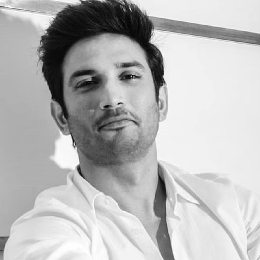 সুশান্তের মৃত্যুর ঘটনায় পটনায় একটি এফআইআর দায়ের করারও অনুমতি দেন ১৯৮৭ ব্যাচের আইপিএস কর্তা গুপ্তেশ্বর। মামলাটি তদন্ত করার জন্য পটনা থেকে চার জন পুলিশ সদস্যের একটি দল মুম্বইয়ে পাঠান তিনি, যা বিহার এবং মহারাষ্ট্র সরকারের মধ্যে ক্ষমতার দ্বন্দ্বের জন্ম দিয়েছিল।