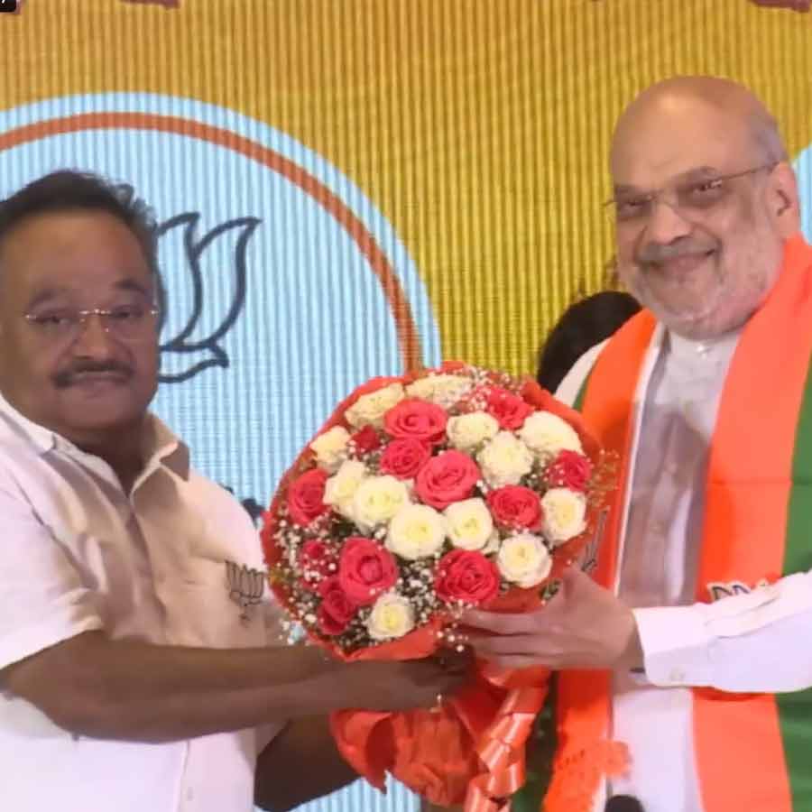 পশ্চিমবঙ্গে বিজেপির ইস্তাহার প্রকাশের অনুষ্ঠানে কেন্দ্রীয় স্বরাষ্ট্রমন্ত্রী অমিত শাহ।