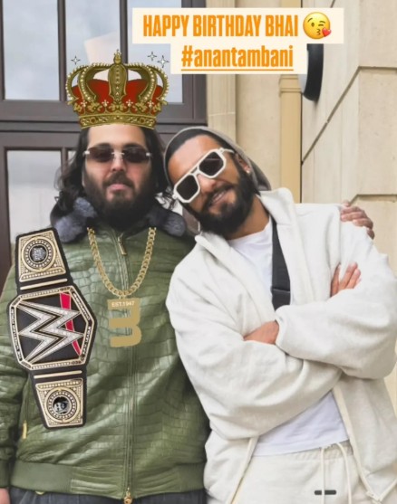 অনন্তের সঙ্গে রণবীর। 