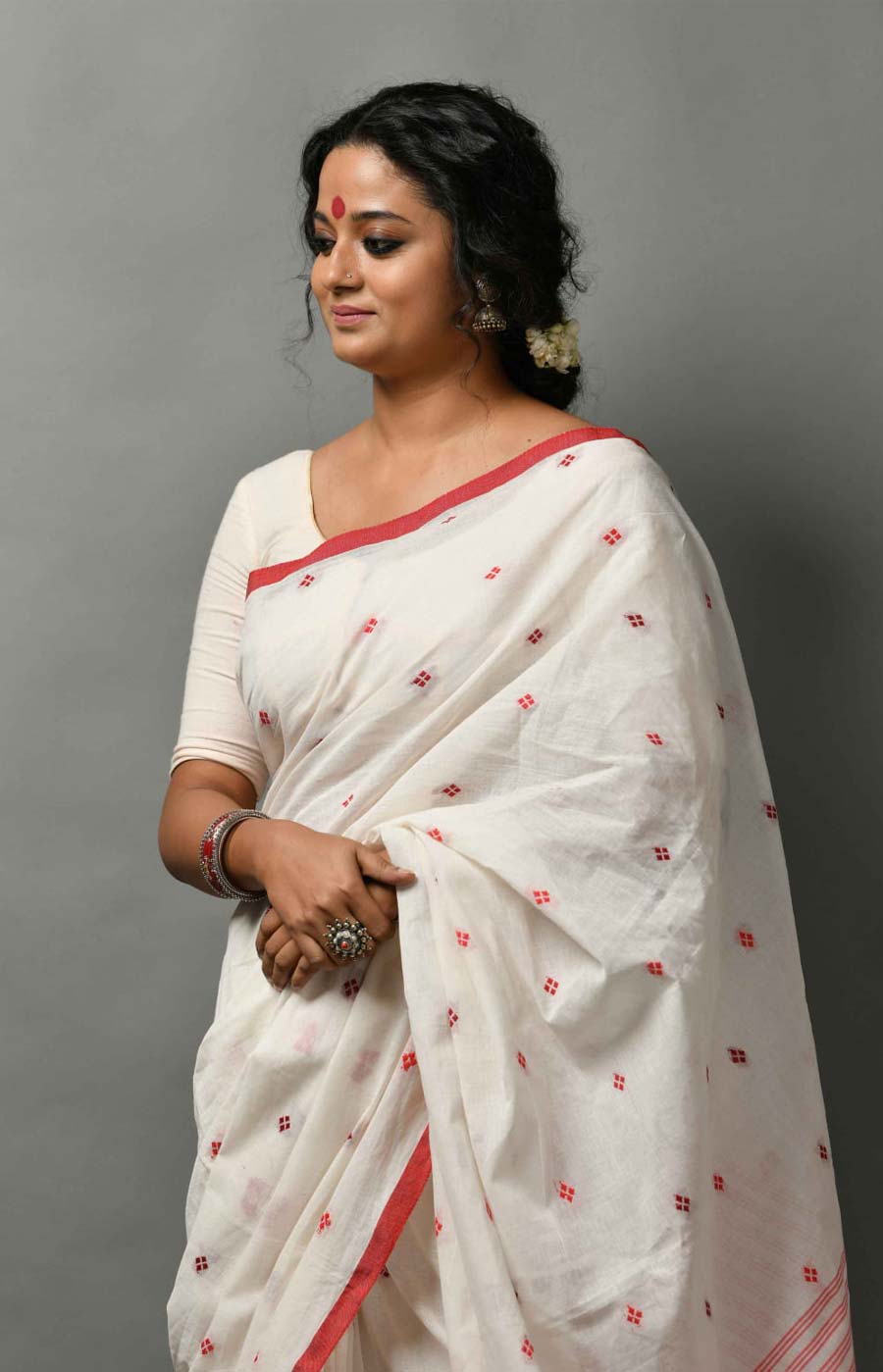 How to deck up for poila boishakh 