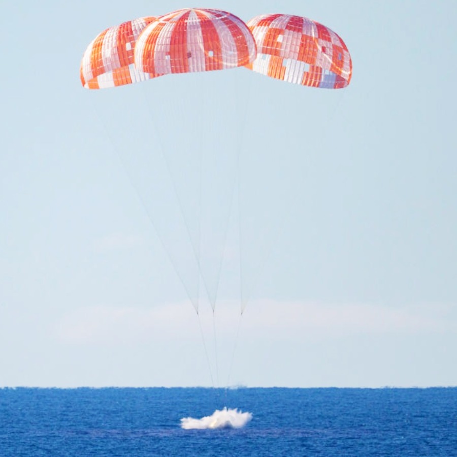 Artemis II mission crews landed safely on earth splashing down the pacific ocean after lunar voyage dgtl