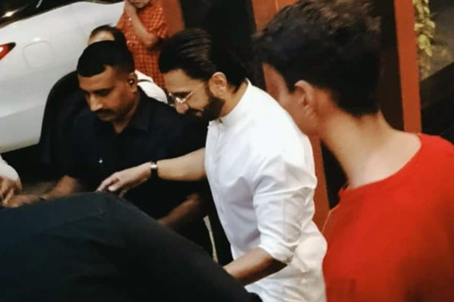 মোহন ভাগবতের সঙ্গে দেখা করলেন রণবীর সিংহ।