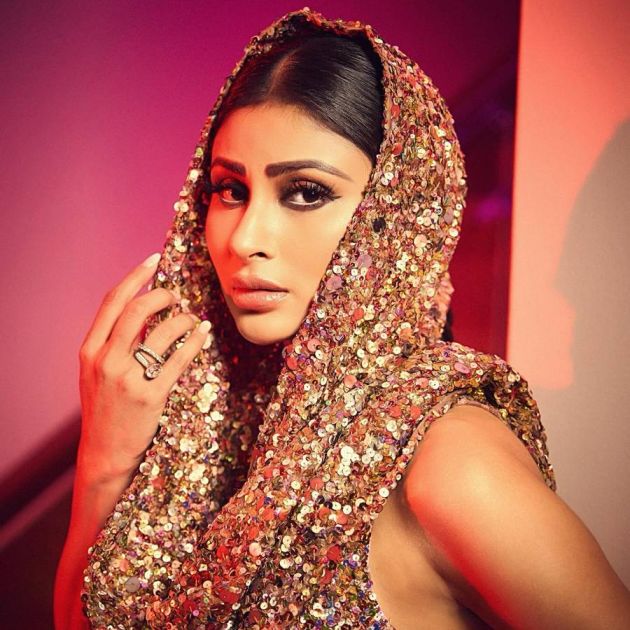 Will Mouni Roy give birth to a baby after 4 years of marriage? Spotted covering her baby bump with a wrap dgtl