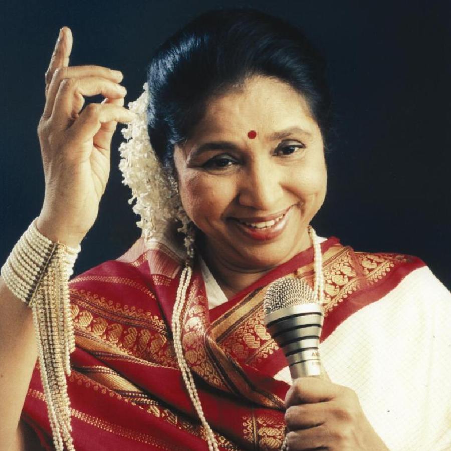 Asha bhosle adimitted to hospital sufferes cardiac arrest dgtl
