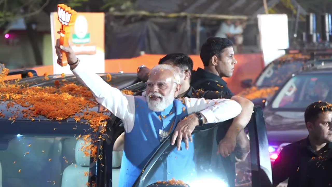 Prime Minister Narendra Modi posted a video of his road show in Matigara-Naxalbari on Saturday