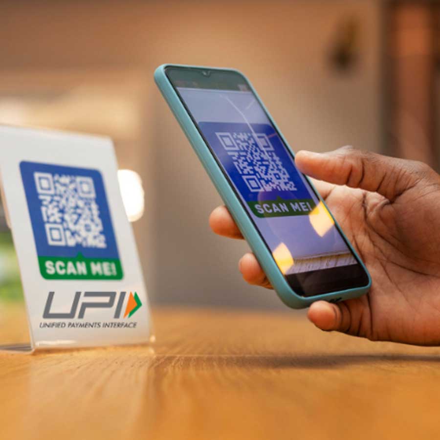 Why does RBI propose to introduce a one-hour delay for above Rs 10000 payments through UPI