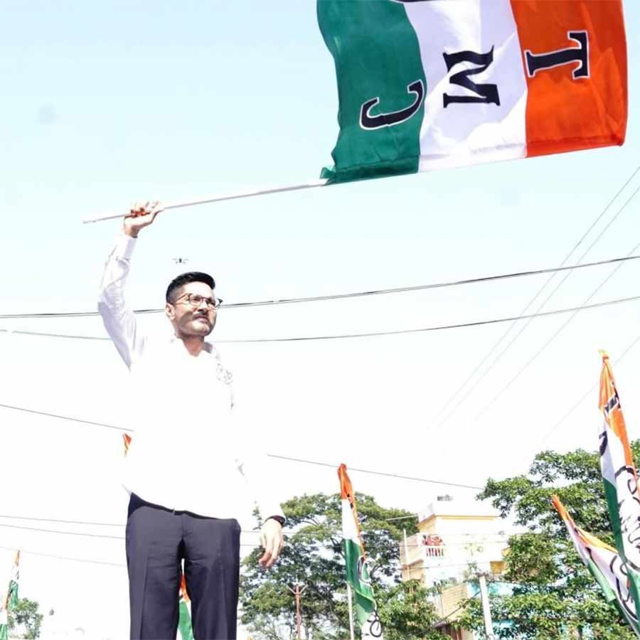 ময়নায় অভিষেক বন্দোপাধ্যায়ের রোড শো।