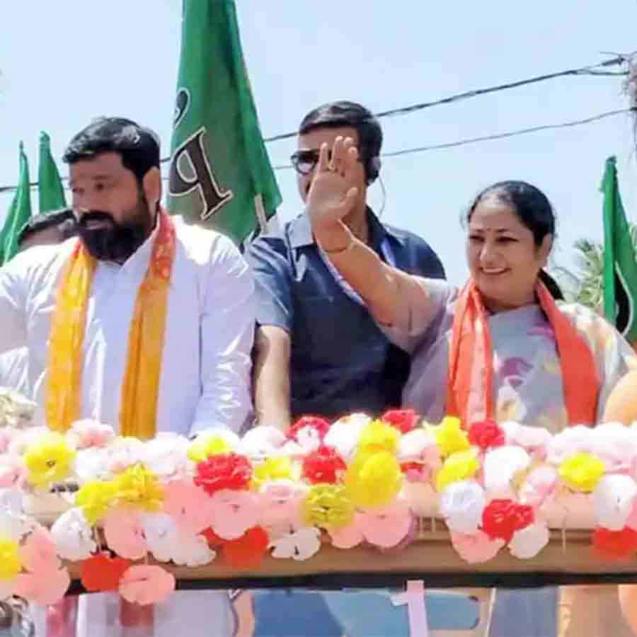 বিধান ঘোষের সমর্থনে প্রচারে মুখ্যমন্ত্রী রেখা গুপ্ত।