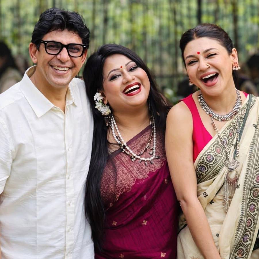 চঞ্চল চৌধুরী নববর্ষের উদ্‌যাপনে জয়া আহসানের বাড়িতে।