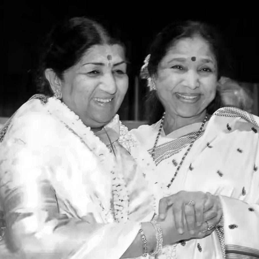 Asha Bhosle shares why she never Follows Elder Sister Lata Mangeshkar For Singing