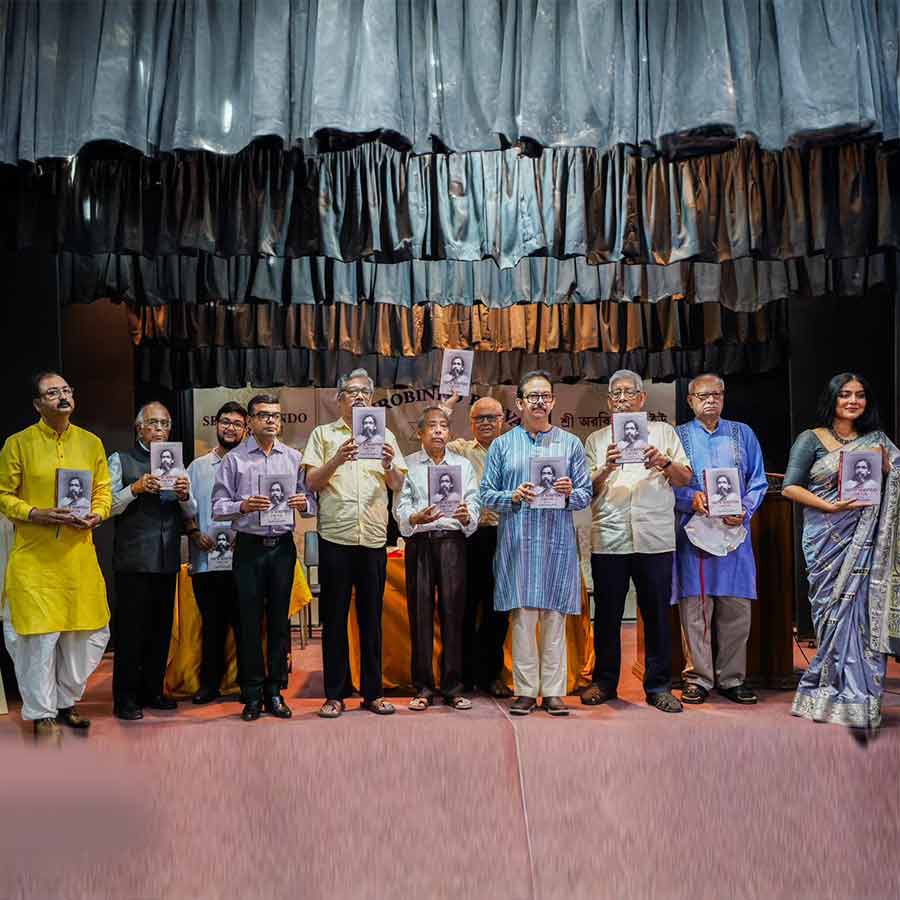 শ্রী অরবিন্দ ভবনে প্রকাশিত হল ‘শ্রী অরবিন্দ ফর ইউ’