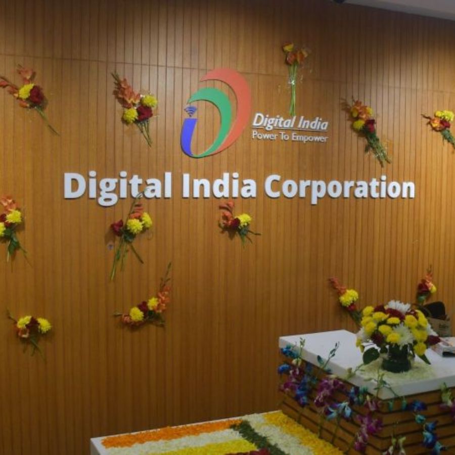 Digital India Corporation is seeking candidates for Solution Architect position dgtl