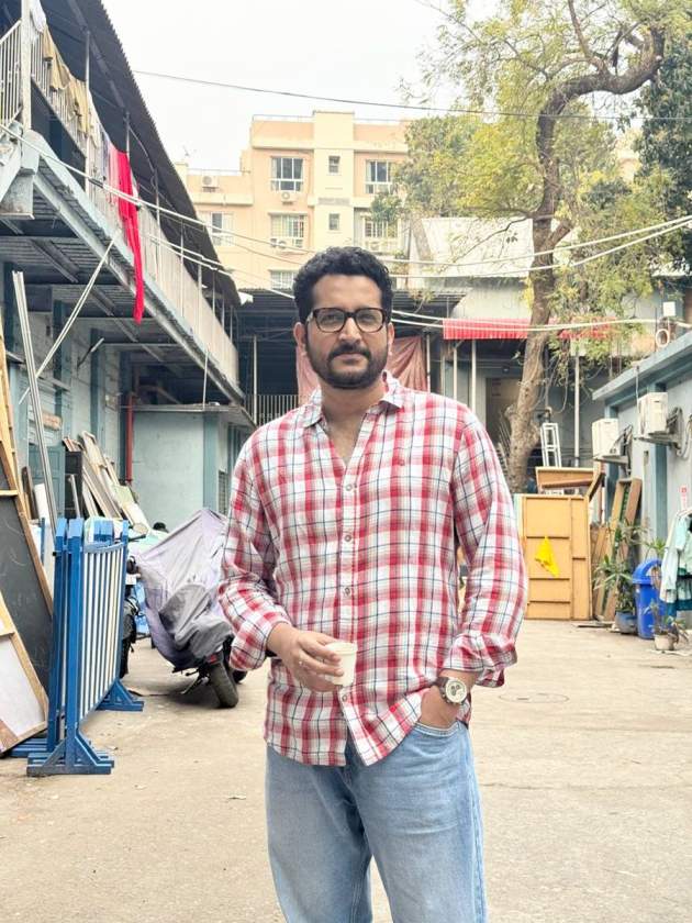 ১৮ বছর পরে ইন্দ্রপুরী স্টুডিয়োয় পরমব্রত।