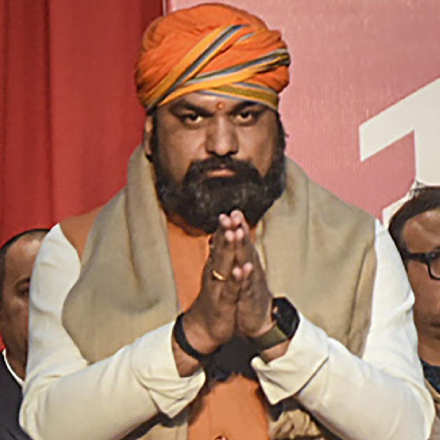 সম্রাট চৌধরি।