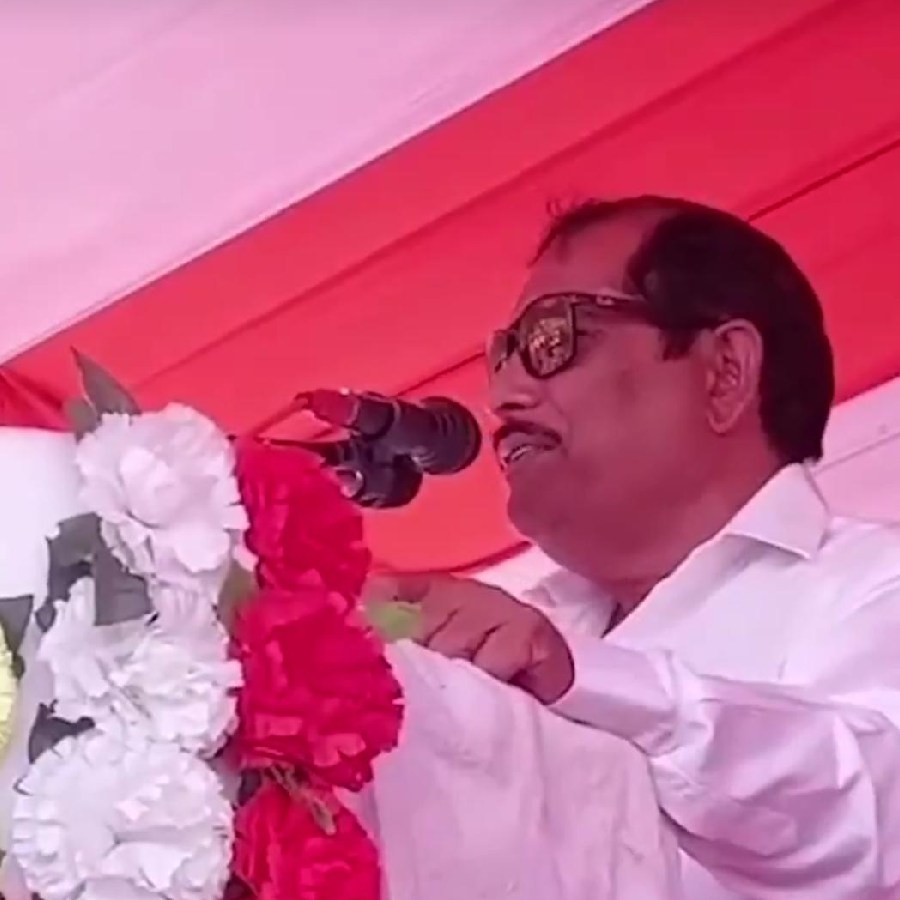 উত্তরপ্রদেশের গোপামউ কেন্দ্রের বিধায়ক শ্যাম প্রকাশ।