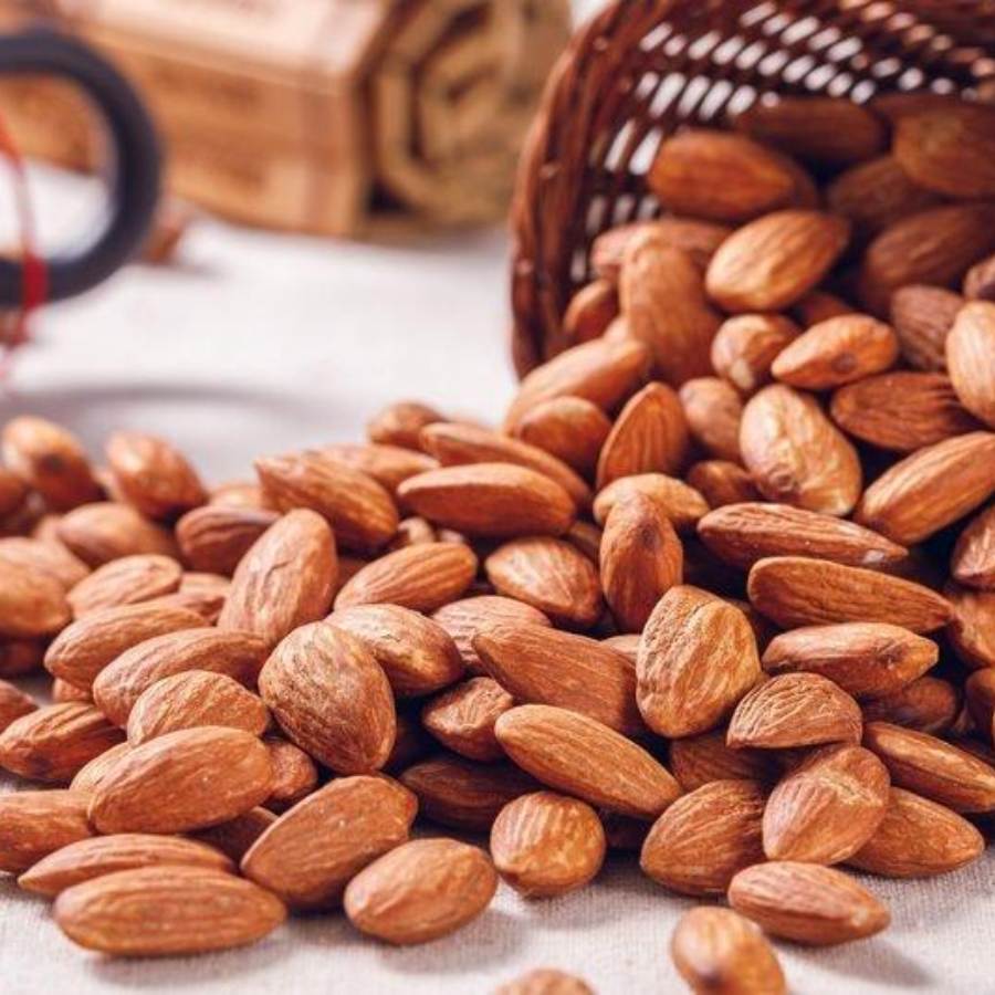 আমন্ড কী ভাবে ত্বকচর্চায় ব্যবহার করা যেতে পারে?