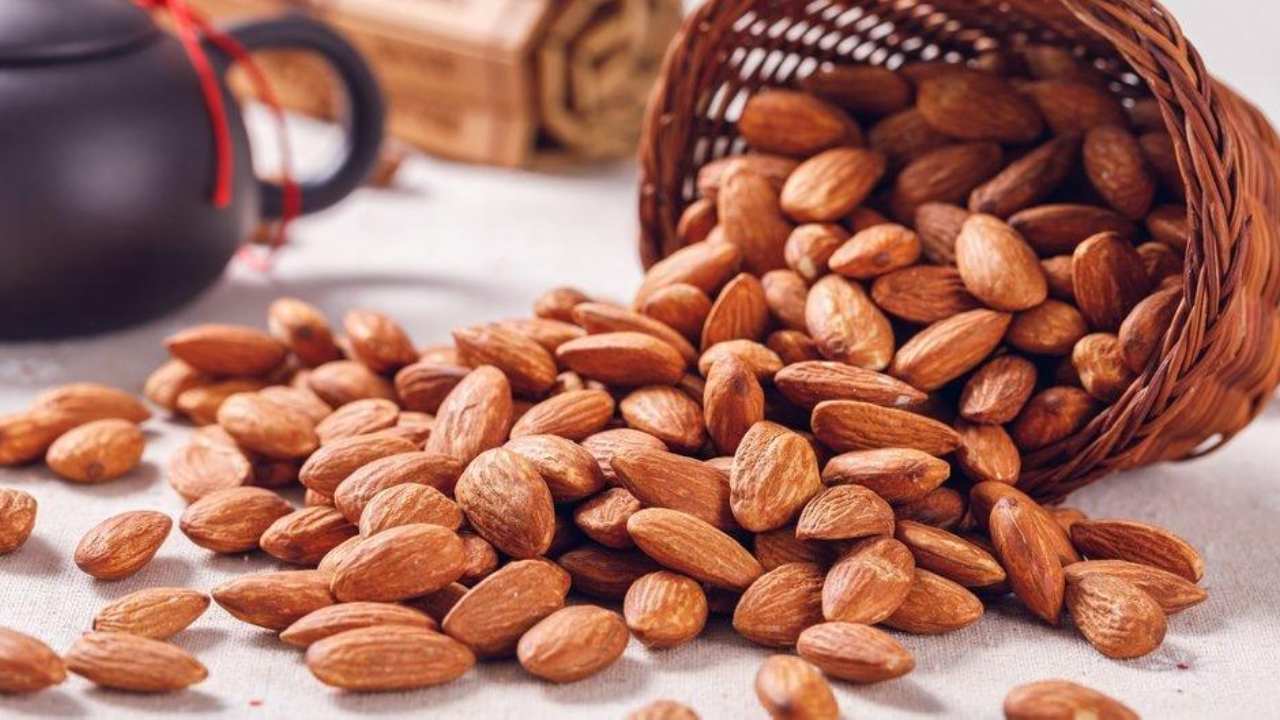 আমন্ড কী ভাবে ত্বকচর্চায় ব্যবহার করা যেতে পারে?