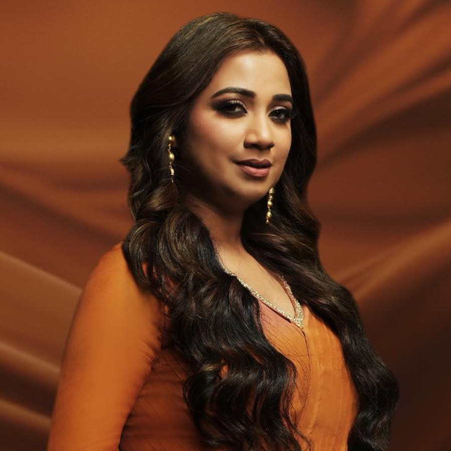 The secret behind Shreya Ghoshal’s Long Dark Hair dgtl