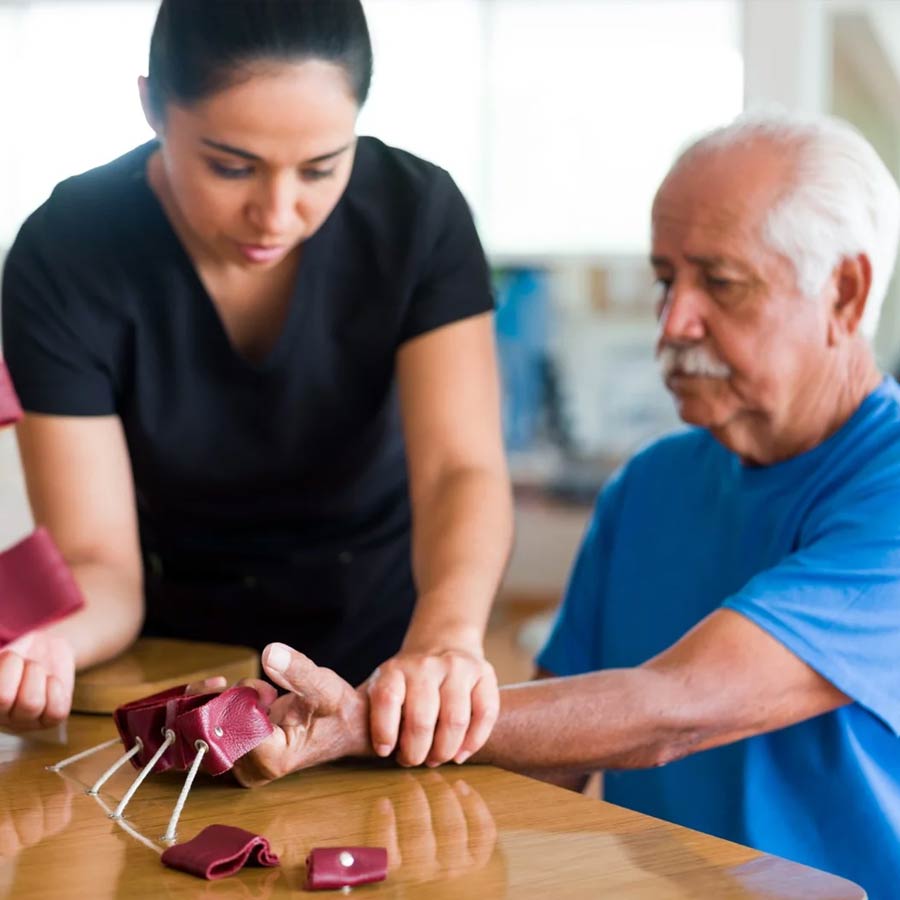 অকুপেশন্যাল থেরাপিস্ট হওয়ার খুঁটিনাটি।