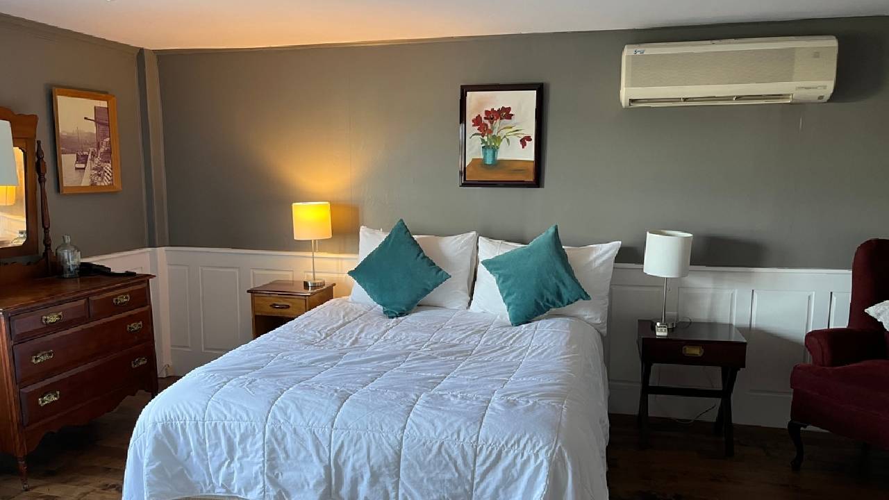 এসি বন্ধ করার পরেও দীর্ঘ ‌ক্ষণ ঘর থাকবে ঠান্ডা, জানতে হবে কায়দা।