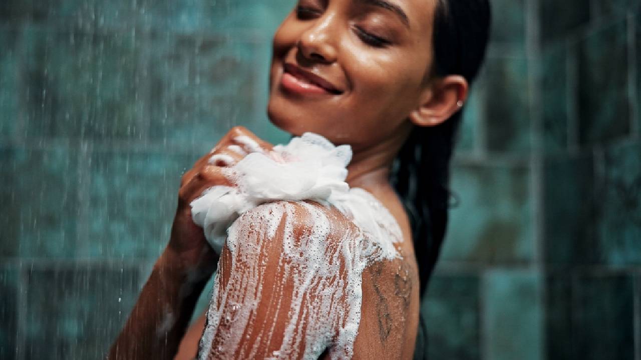 ত্বকে কেন সাবান ঘষা উচিত নয়?