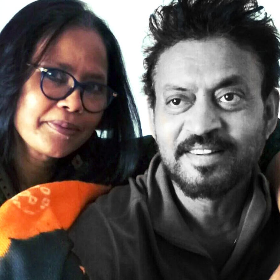 (বাঁ দিকে) সুতপা শিকদার, (ডান ডিকে) ইরফান খান।