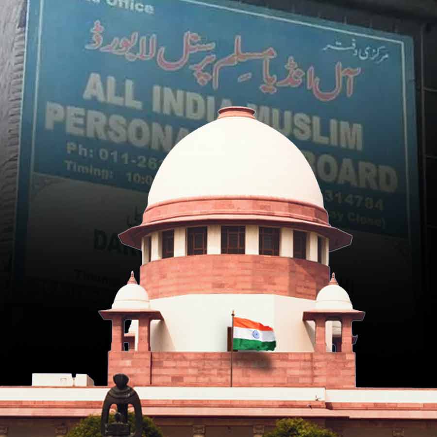 মুসলিম পার্সোনাল ল বোর্ডের বিরুদ্ধে জনস্বার্থ মামলা সুপ্রিম কোর্টে।