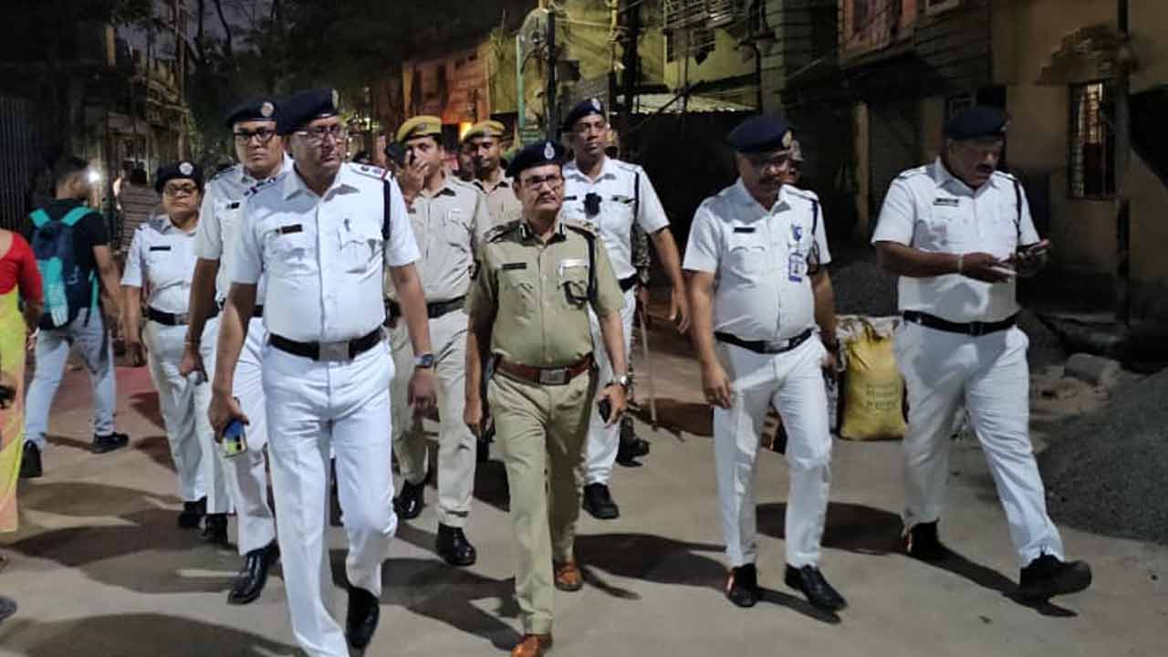 কলকাতা পুলিশ।