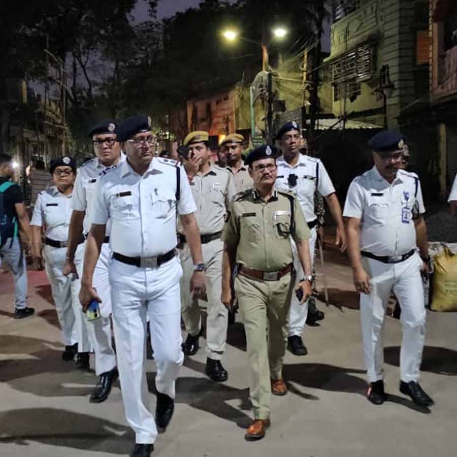 কলকাতা পুলিশ।