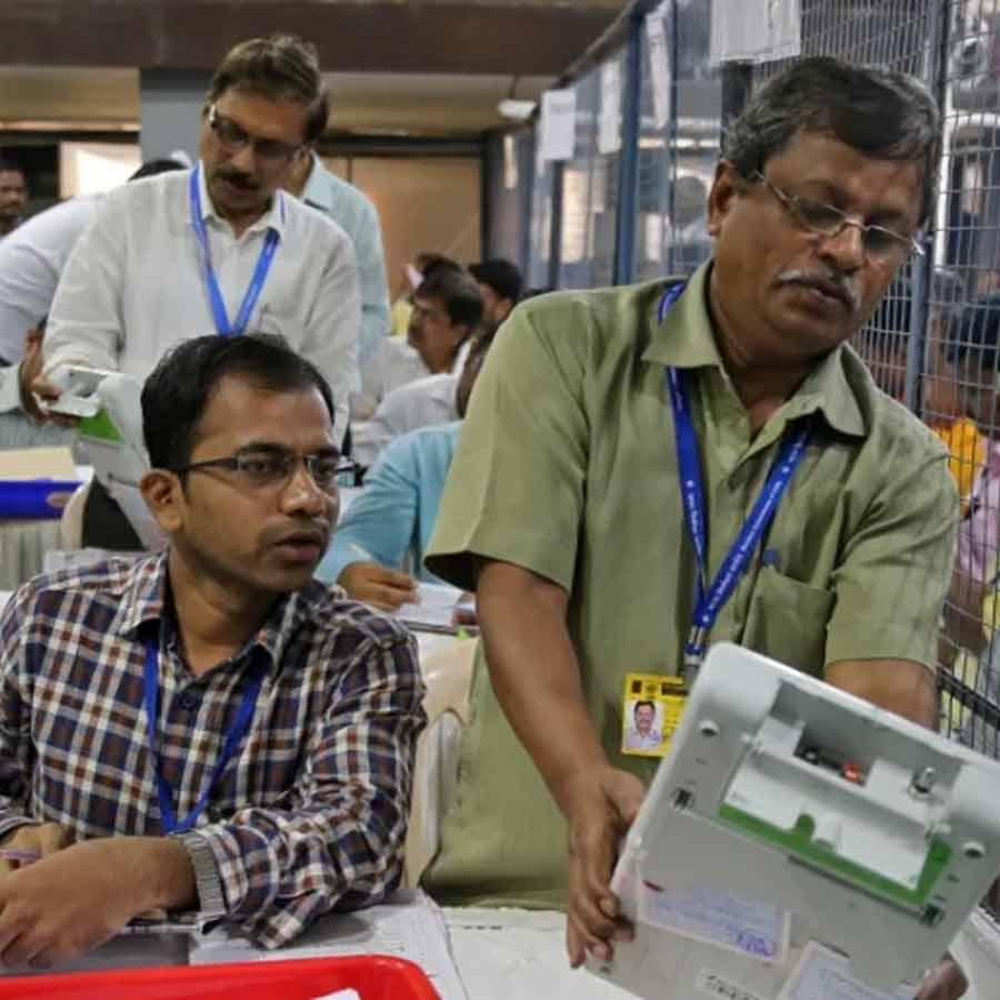 রাজ্যে গণনাকেন্দ্রের সংখ্যা কমানো হয়েছে।