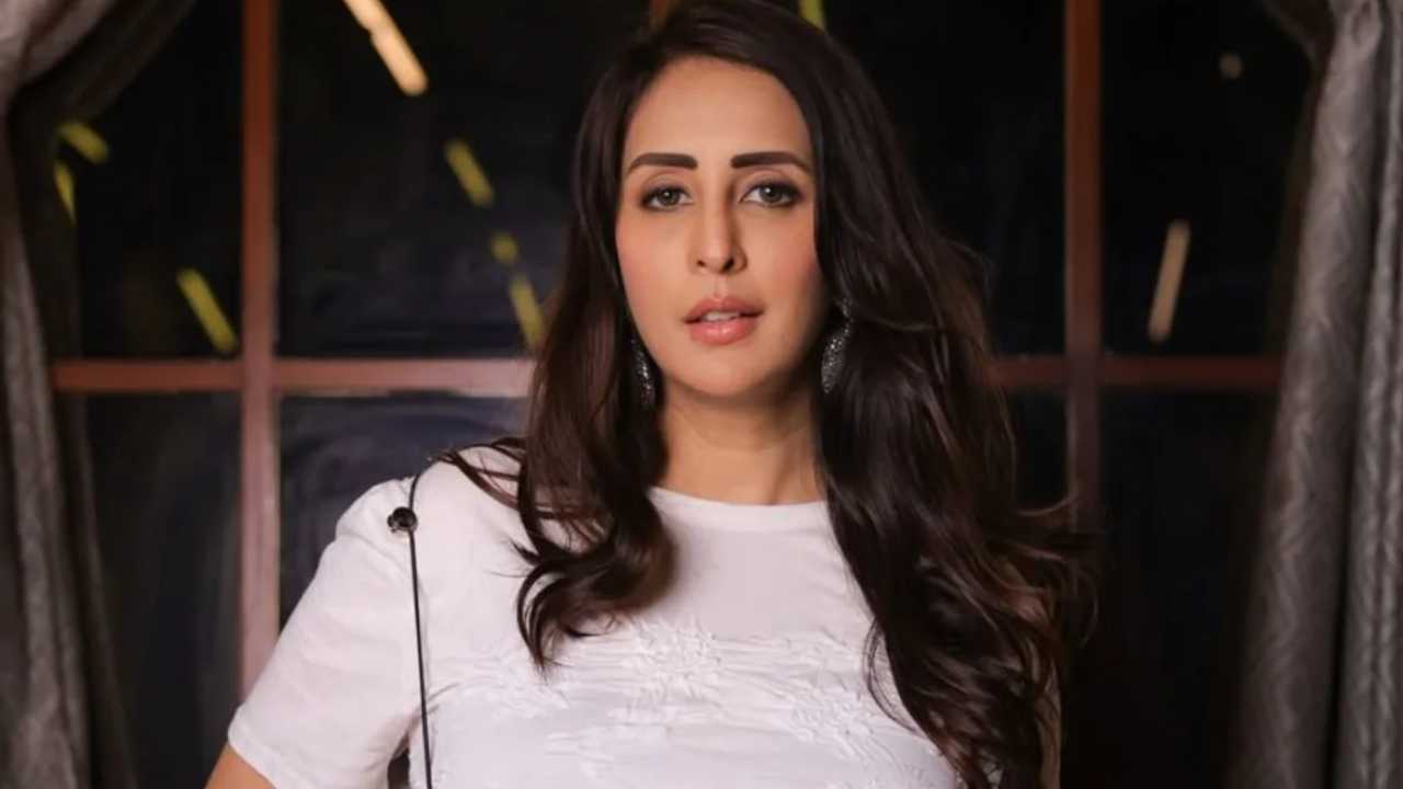 Actress Chahat Khanna talks about conversion