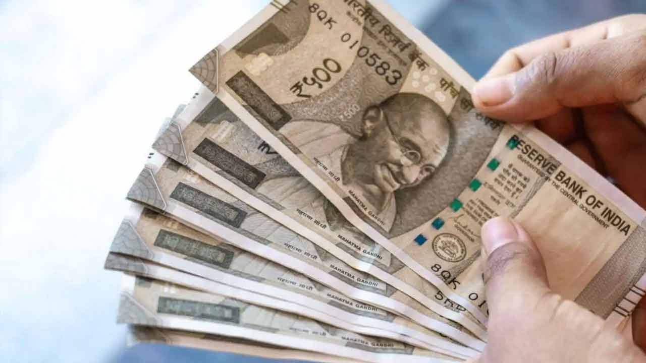 কেন্দ্রীয় সরকারি কর্মচারীদের ডিএ বৃদ্ধি পেল।