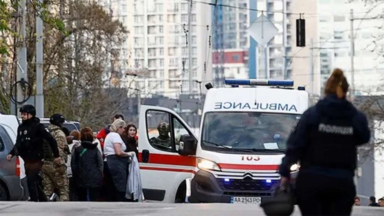 Several deaths in Kyiv shooting, gunman shot dead after hostage situation