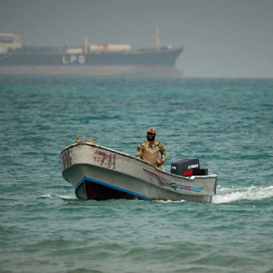 Houthi official warns of closure of Bab al-Mandeb Strait