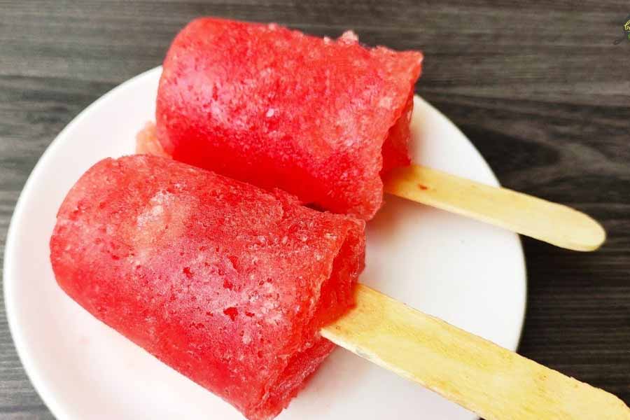 তরমুজের গোলা ছোট থেকে বড় সকলেরই পছন্দ হবে।