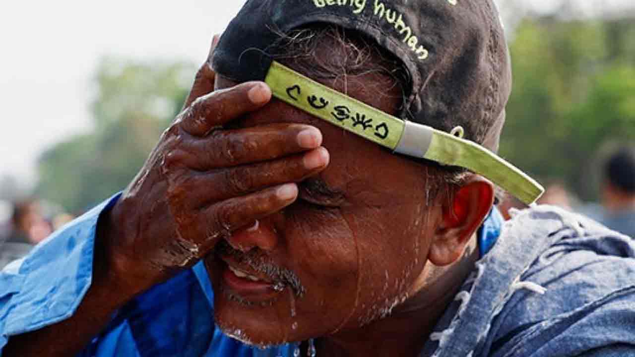 Hot and humid condition over some districts of South Bengal and Thunderstorm activity over some districts of North Bengal